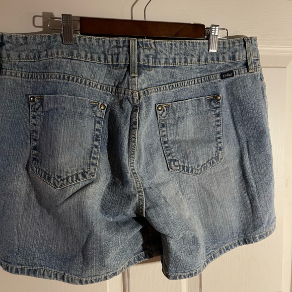 Levi Strauss signature women's denim short size 18 - Picture 5 of 11